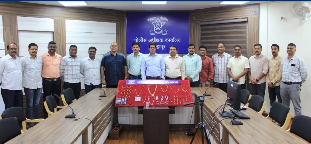 Car break in and jewellery theft case solved in Metke Tel Kagal Local Crime Investigation Branch Kolhapur seizes valuables worth 53 lakh